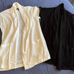 Bundle of 2 Banana Republic Ivory & Black  Knit Short Sleeve Cardigans. Size XS